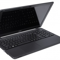 Extensa_2510_black_nontouch_glare_06