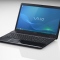 Ноутбук Sony Vaio VPC-EB4L1R/BQ открытый справа спереди